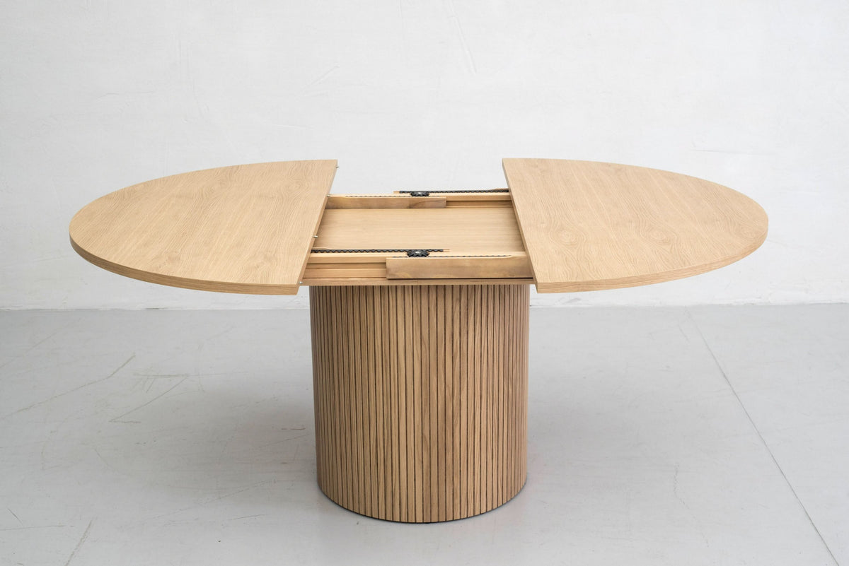 MODERN NATURAL OAK ROUND DINING TABLE WIHT EXTENSION 1255-VIG