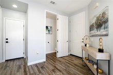 Load image into Gallery viewer, SANTA CLARITA PROJECT