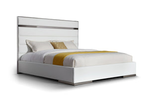 QUEEN BED FRAME 81530/81531 VIG