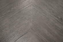 Load image into Gallery viewer, Dining Table - Oak