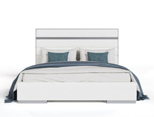 Load image into Gallery viewer, QUEEN BED FRAME 81530/81531 VIG