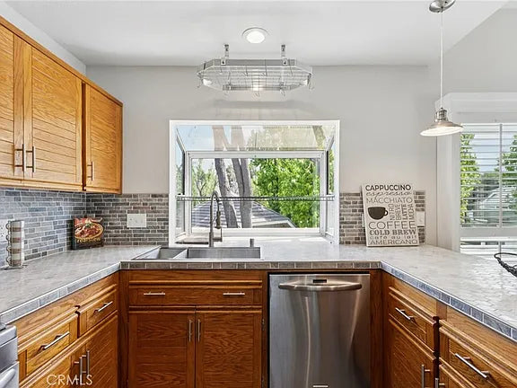 MCBEAN PKWY SANTA CLARITA