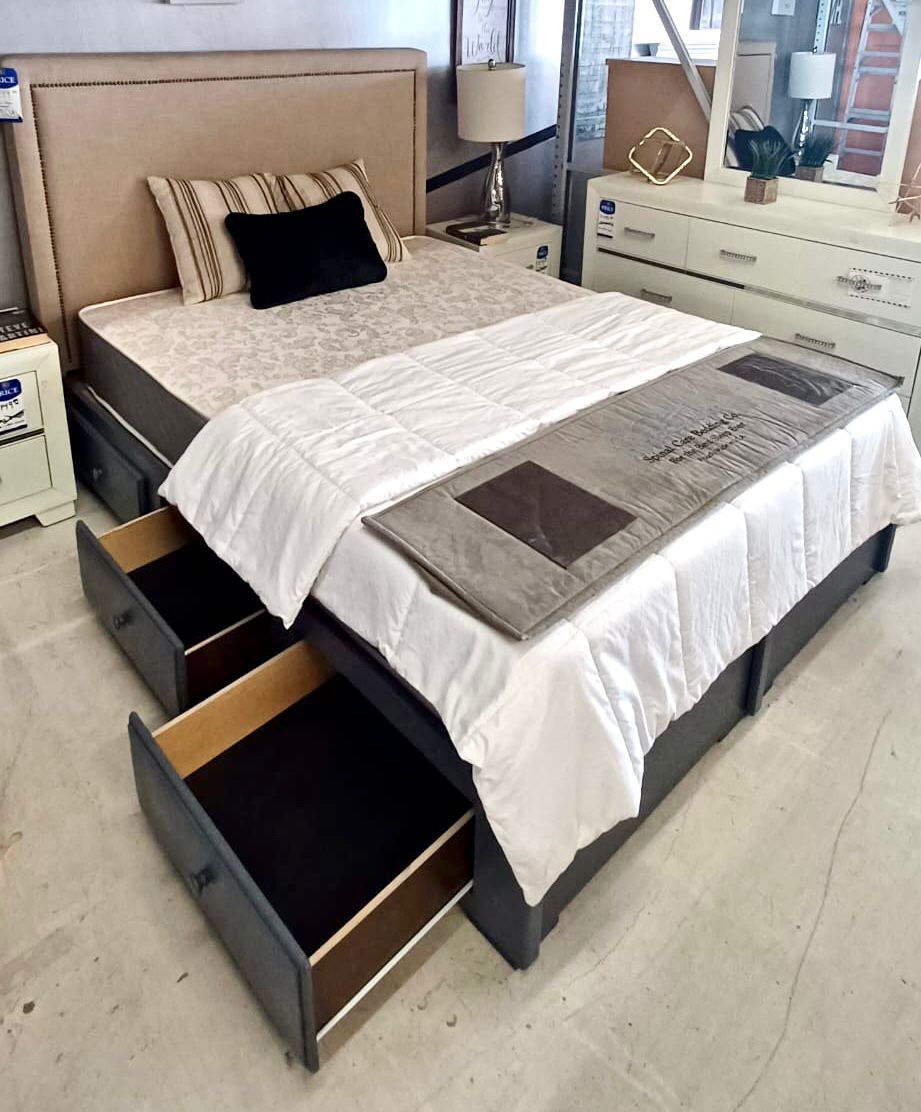 CHEST BED WITH DRAWERS AND FREE MATTRESS