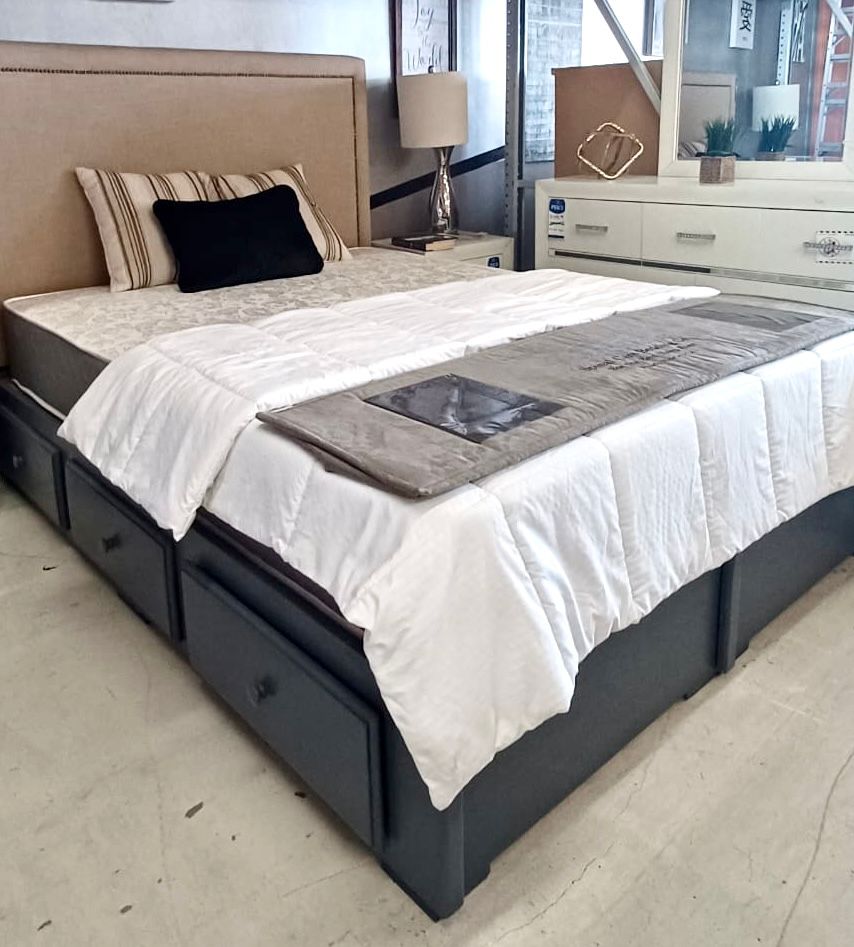 CHEST BED WITH DRAWERS AND FREE MATTRESS