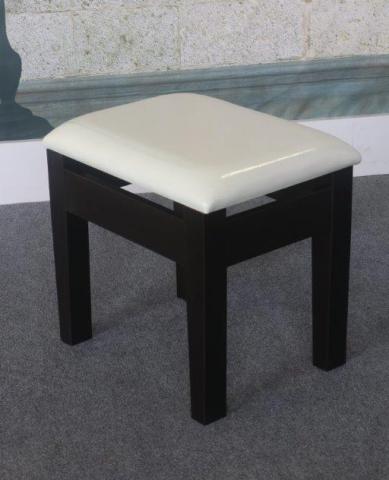 IDUSA DRESSING STOOL K16030