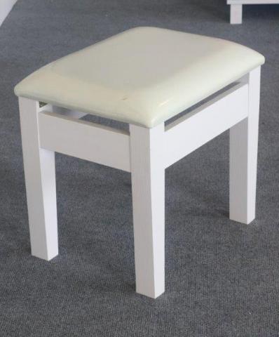 IDUSA VANITY STOOL K16032