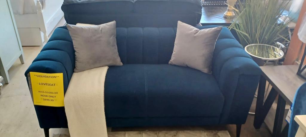 LOVESEAT 509212-COA